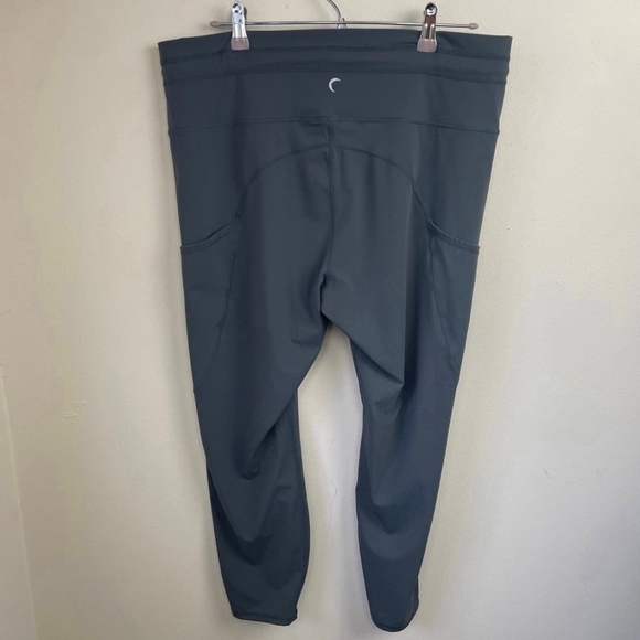 Zyia Active Sage Pocket Drawstring Luxe Leggings - Picture 6 of 11